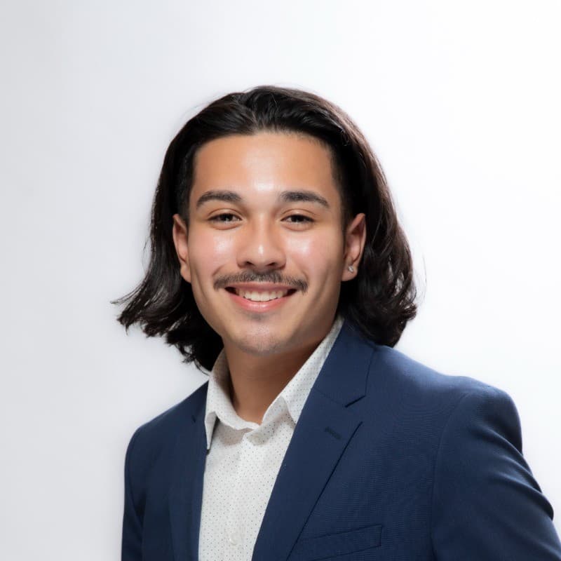 Portrait of Chris Arraya