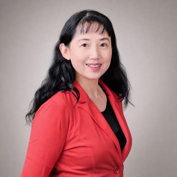 Portrait of Laura Chen
